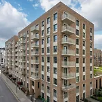 Montana Apartment - Modern Comfort & Prime Location