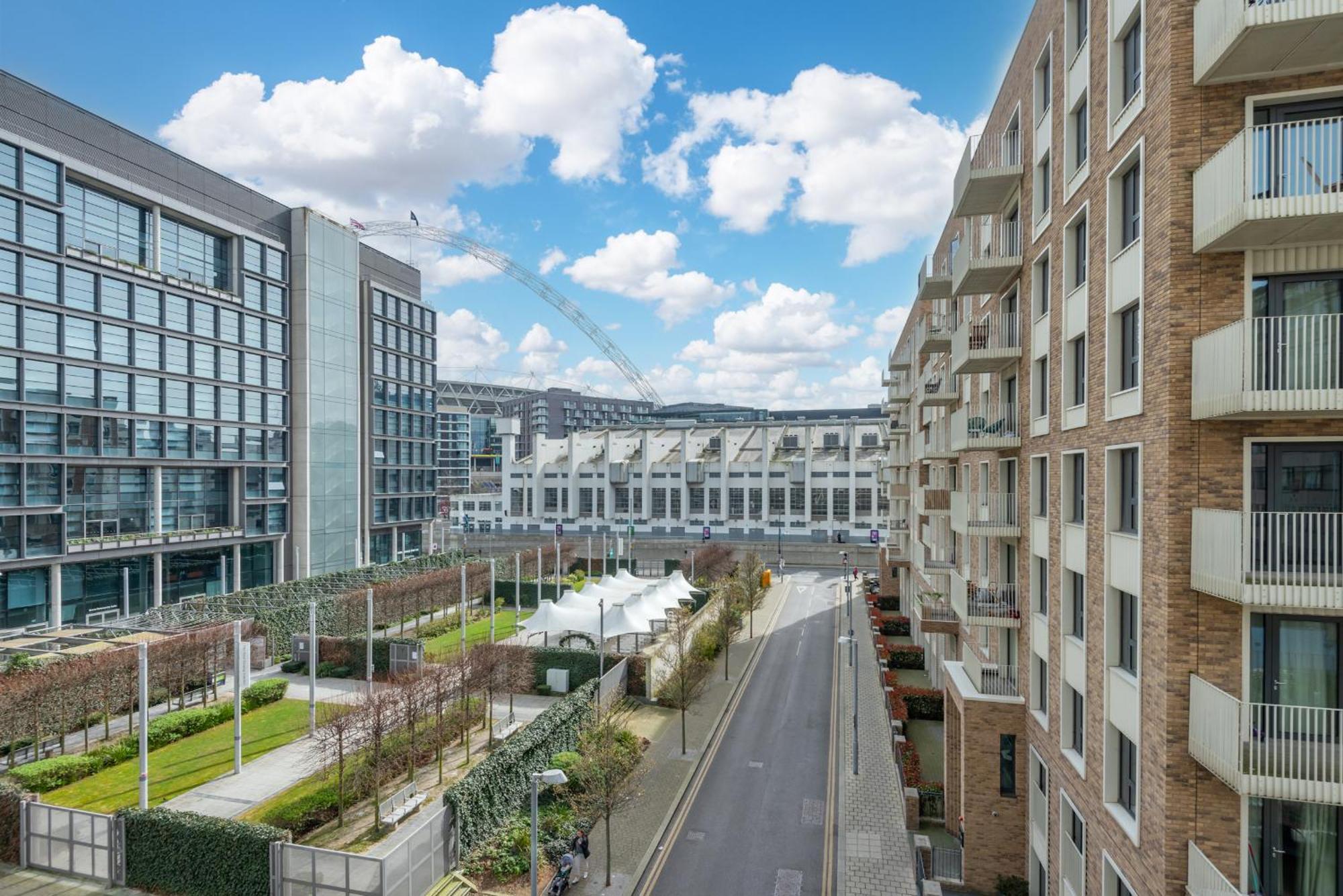Montana - Modern Comfort & Prime Location Londra