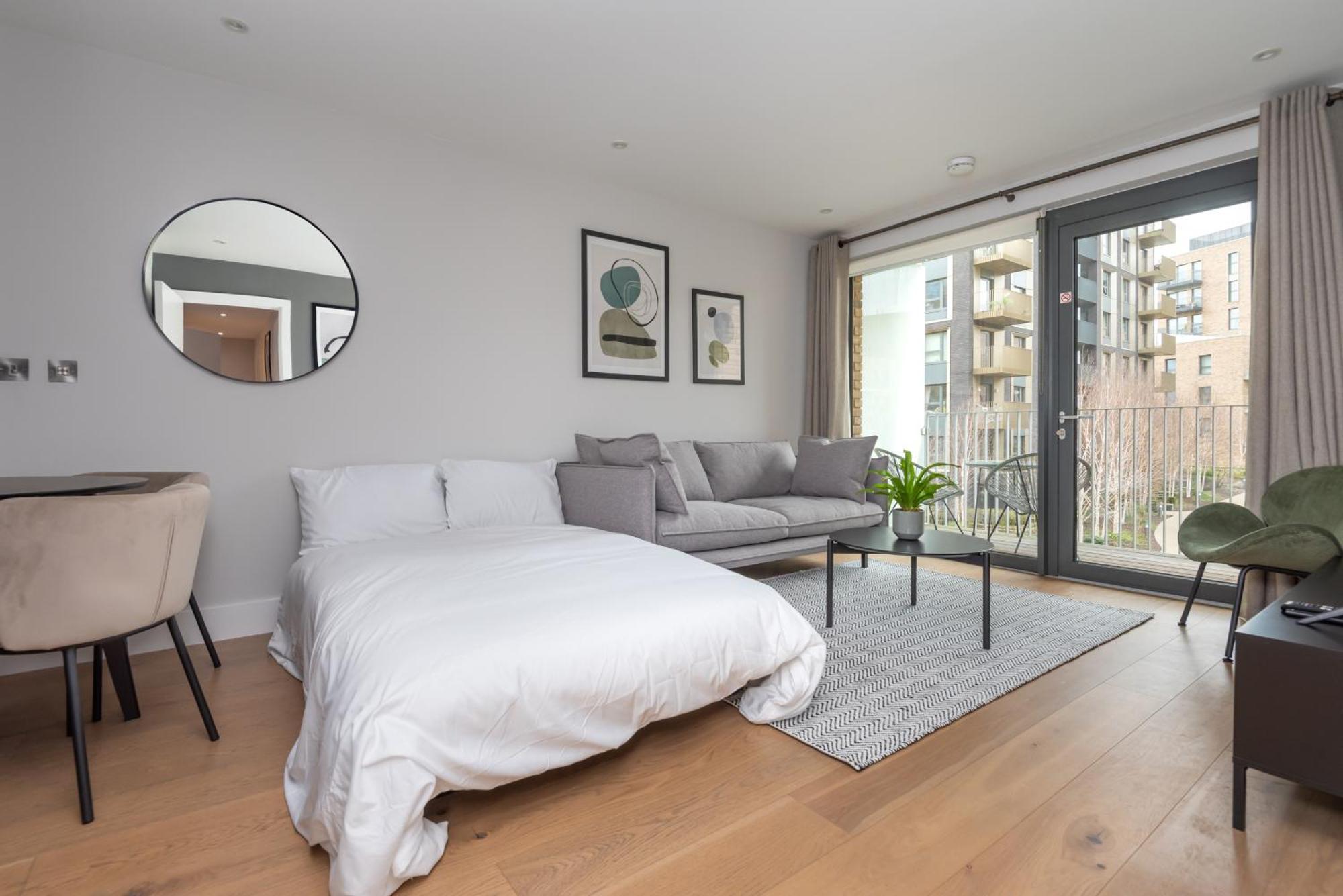 Montana - Modern Comfort & Prime Location Londra